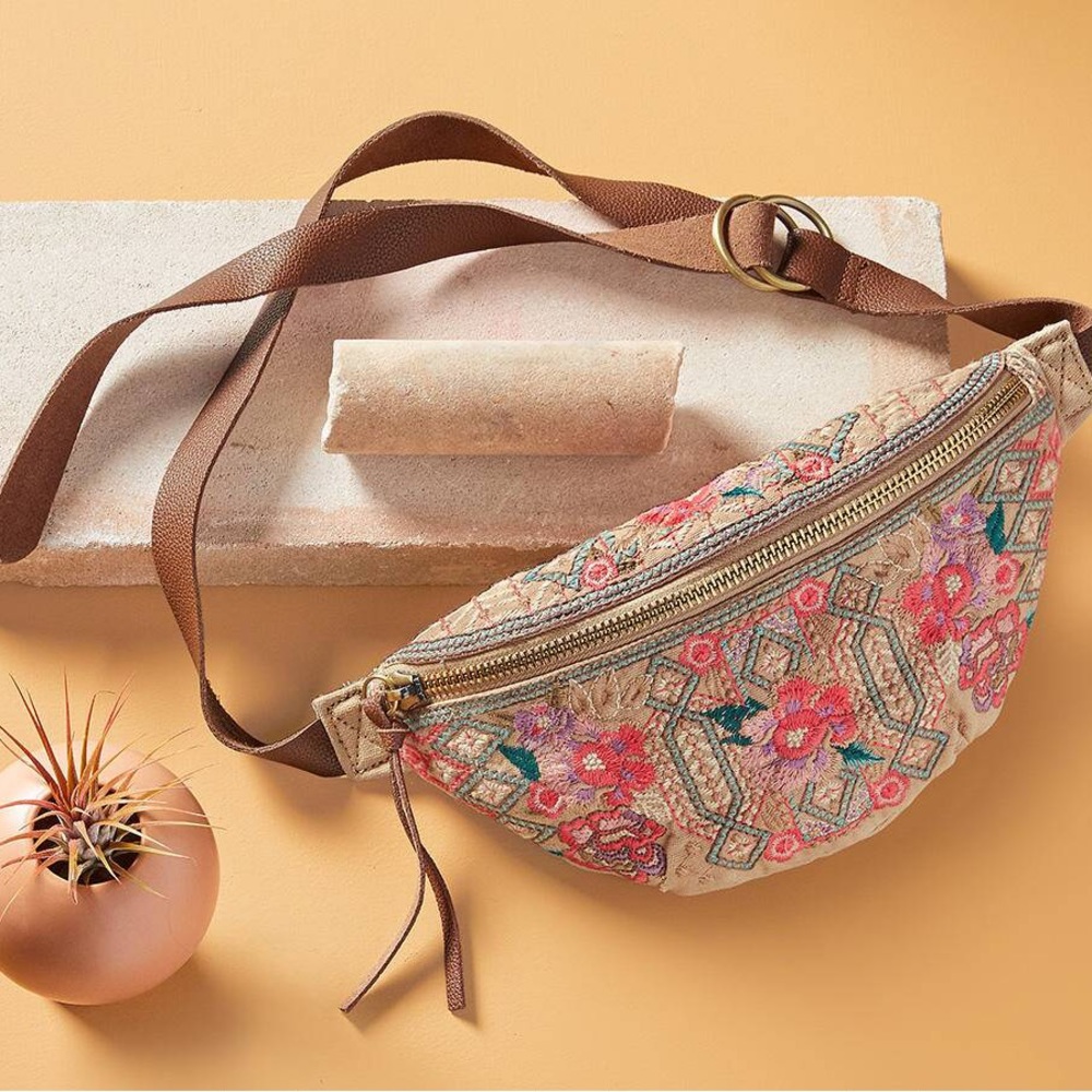 Sundance. Maeve belt bag.